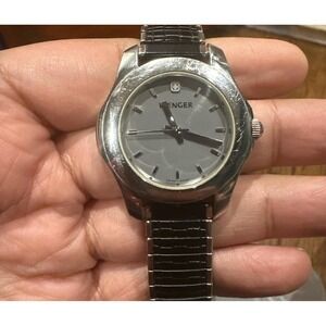 Runs Wenger Silver Tone Gray Dial Black Stretch Band Analog Watch 0922040 Unisex